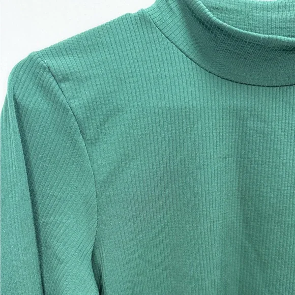EUC Athleta Ribbed Long Sleeve Mock Neck Top | Emerald Green Size Large - Picture 2 of 5